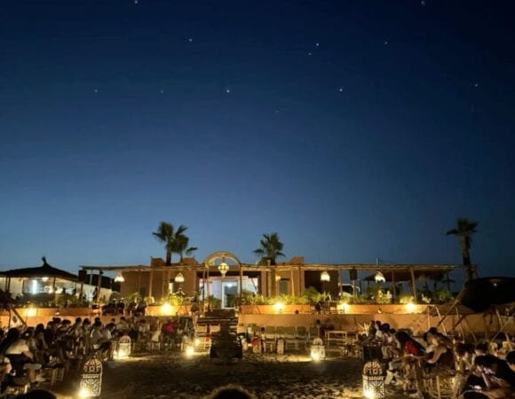 Marrakech: Magical Overnight & Dinner Show in Agafay Desert