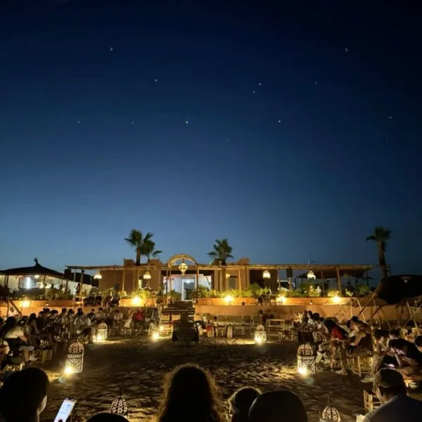 Marrakech: Magical Overnight & Dinner Show in Agafay Desert
